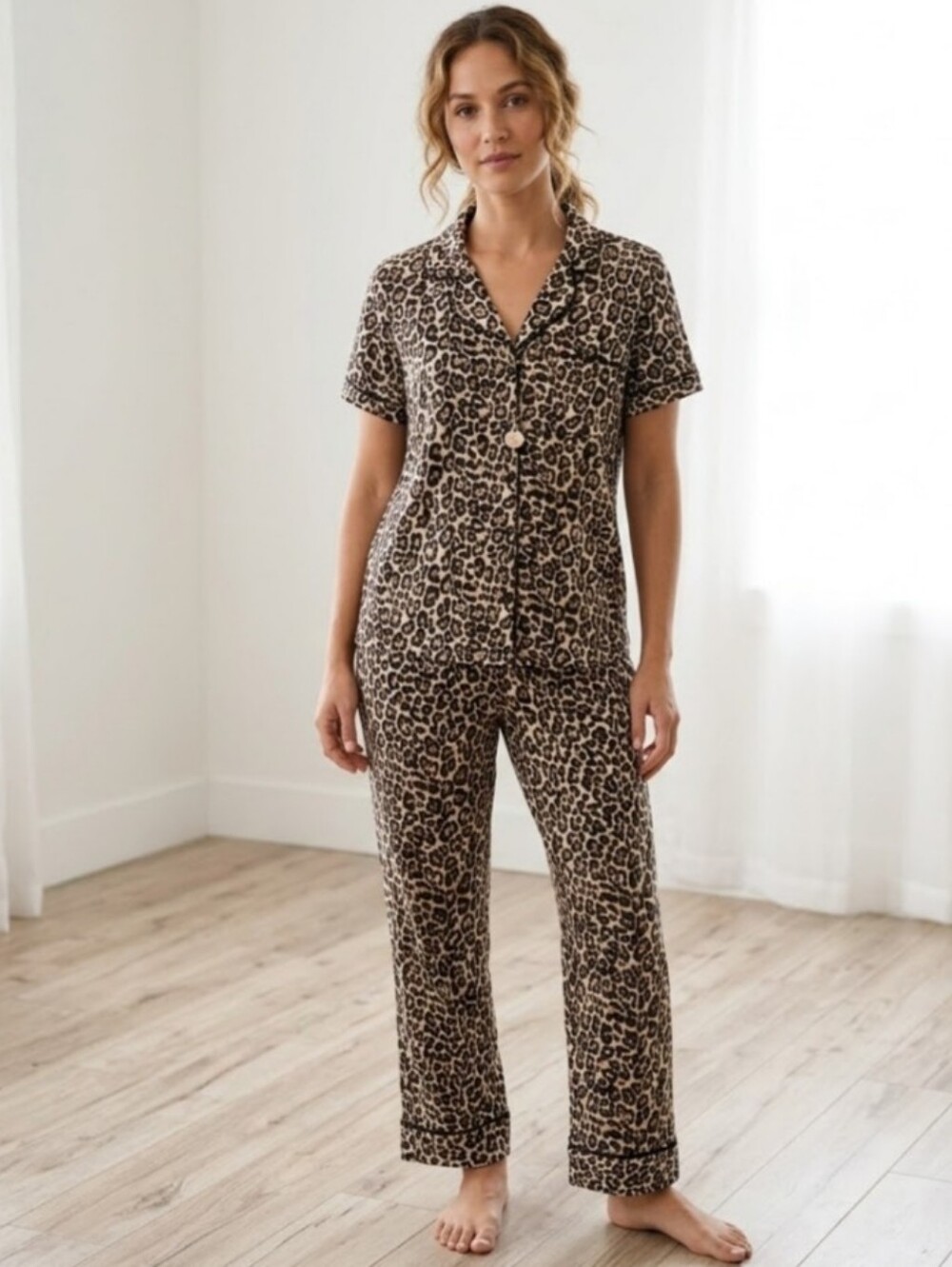 NEW! Joyspun Knit Notch Collar print pajamas Sz Medium NWT